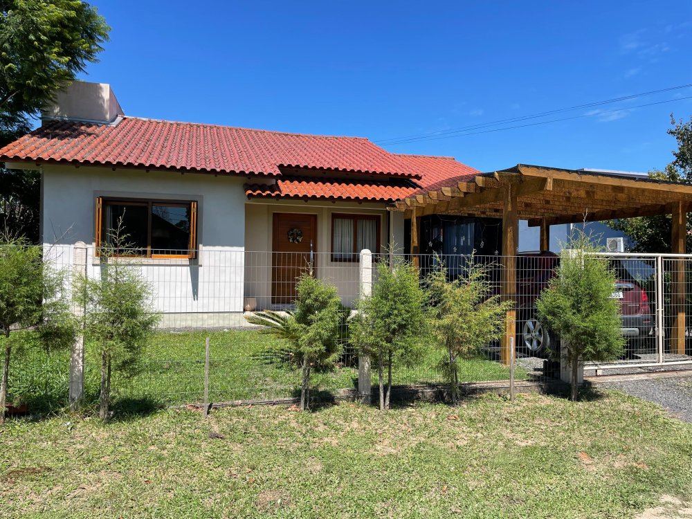 Casa em Condomnio - Venda - Goufe II (guas Claras) - Viamo - RS